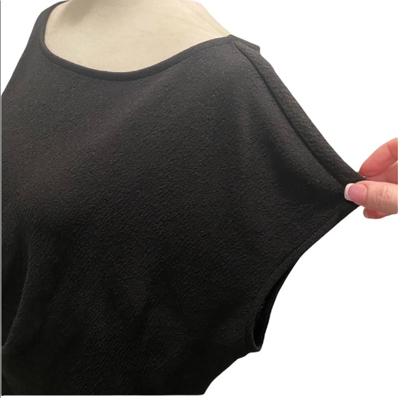 Vince Camuto Short Sleeve Round Neck Gathered Side Asymmetrical Blouse M - Picture 7 of 13